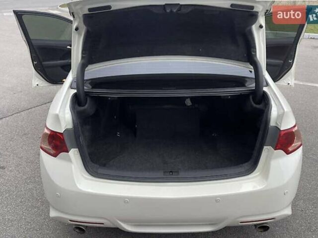 Білий Хонда Аккорд, об'ємом двигуна 2.4 л та пробігом 146 тис. км за 12500 $, фото 3 на Automoto.ua