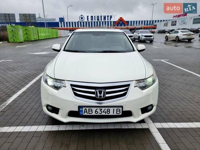 Белый Хонда Аккорд, объемом двигателя 2.35 л и пробегом 227 тыс. км за 10950 $, фото 10 на Automoto.ua