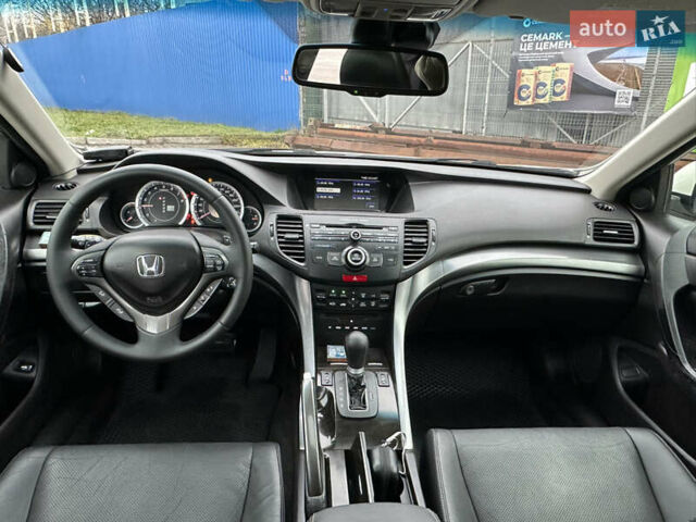 Белый Хонда Аккорд, объемом двигателя 2.4 л и пробегом 227 тыс. км за 9999 $, фото 43 на Automoto.ua