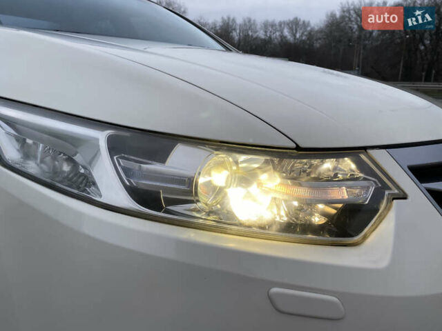 Білий Хонда Аккорд, об'ємом двигуна 2.35 л та пробігом 179 тис. км за 10500 $, фото 37 на Automoto.ua