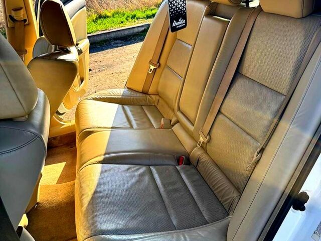 Білий Хонда Аккорд, об'ємом двигуна 2.4 л та пробігом 262 тис. км за 9750 $, фото 8 на Automoto.ua