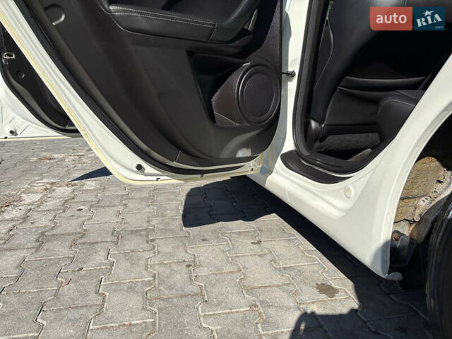 Белый Хонда Аккорд, объемом двигателя 2.35 л и пробегом 170 тыс. км за 13000 $, фото 22 на Automoto.ua