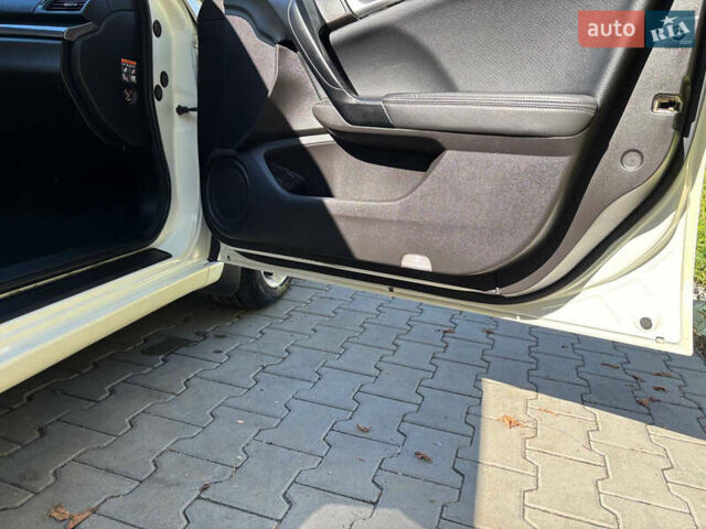 Белый Хонда Аккорд, объемом двигателя 2.35 л и пробегом 170 тыс. км за 13000 $, фото 36 на Automoto.ua