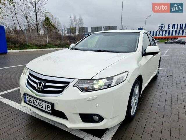 Белый Хонда Аккорд, объемом двигателя 2.35 л и пробегом 227 тыс. км за 10950 $, фото 17 на Automoto.ua