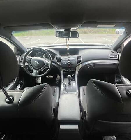 Белый Хонда Аккорд, объемом двигателя 2.4 л и пробегом 160 тыс. км за 11500 $, фото 4 на Automoto.ua