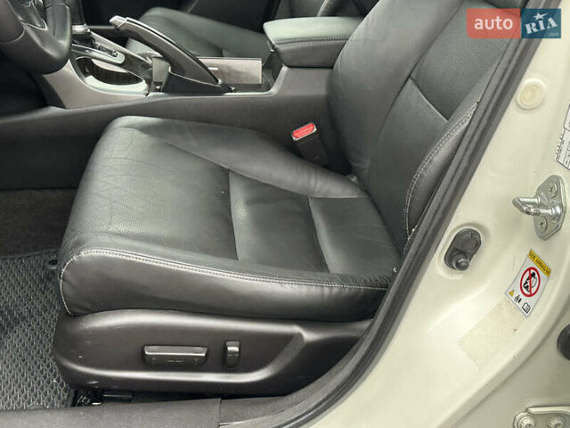 Белый Хонда Аккорд, объемом двигателя 2.4 л и пробегом 227 тыс. км за 9999 $, фото 29 на Automoto.ua