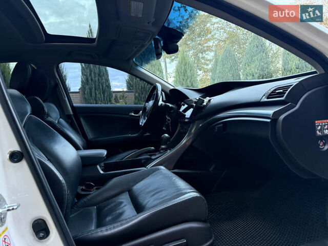 Белый Хонда Аккорд, объемом двигателя 2 л и пробегом 123 тыс. км за 11999 $, фото 22 на Automoto.ua