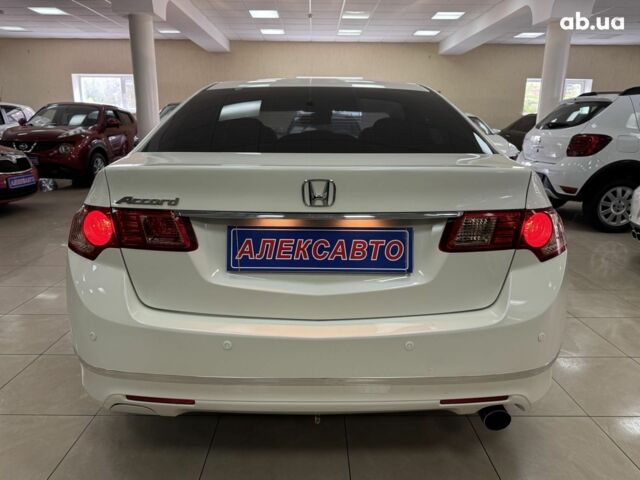 Белый Хонда Аккорд, объемом двигателя 0 л и пробегом 189 тыс. км за 9900 $, фото 6 на Automoto.ua