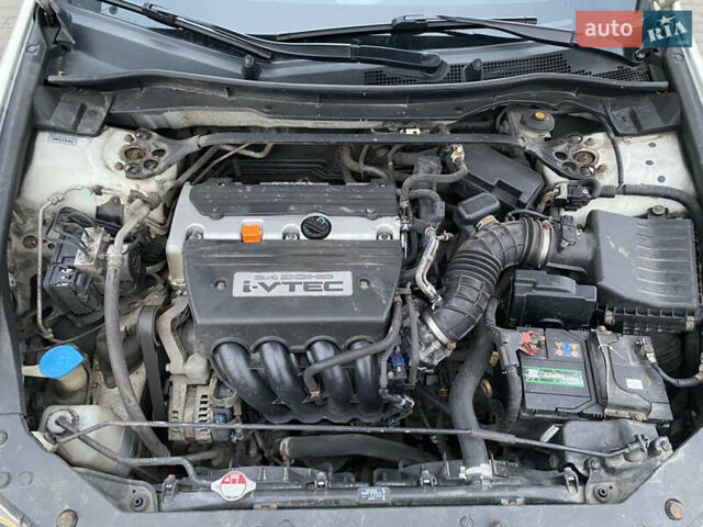 Білий Хонда Аккорд, об'ємом двигуна 2.35 л та пробігом 179 тис. км за 10500 $, фото 33 на Automoto.ua