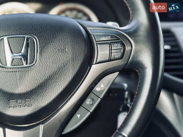 Білий Хонда Аккорд, об'ємом двигуна 2.35 л та пробігом 156 тис. км за 9999 $, фото 43 на Automoto.ua