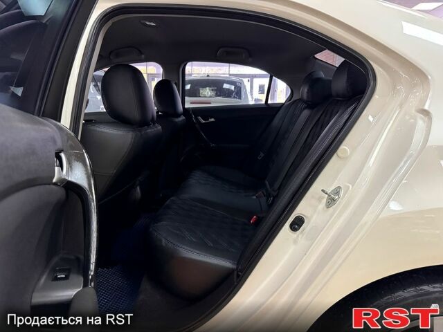 Белый Хонда Аккорд, объемом двигателя 2 л и пробегом 189 тыс. км за 9900 $, фото 8 на Automoto.ua