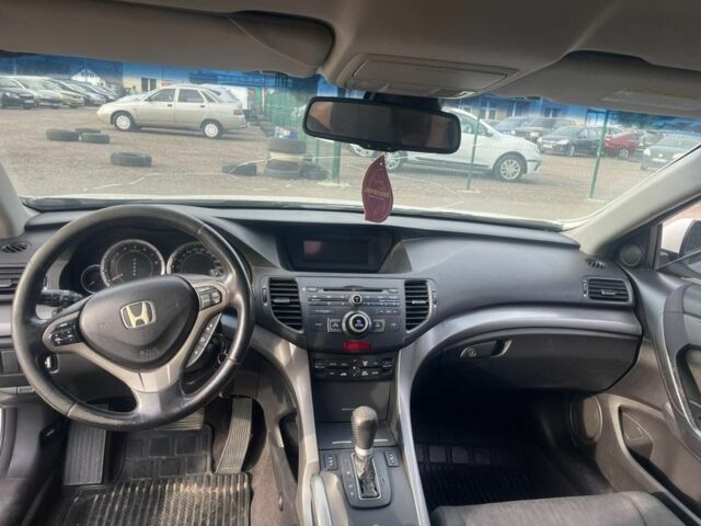 Белый Хонда Аккорд, объемом двигателя 2.4 л и пробегом 204 тыс. км за 4650 $, фото 7 на Automoto.ua