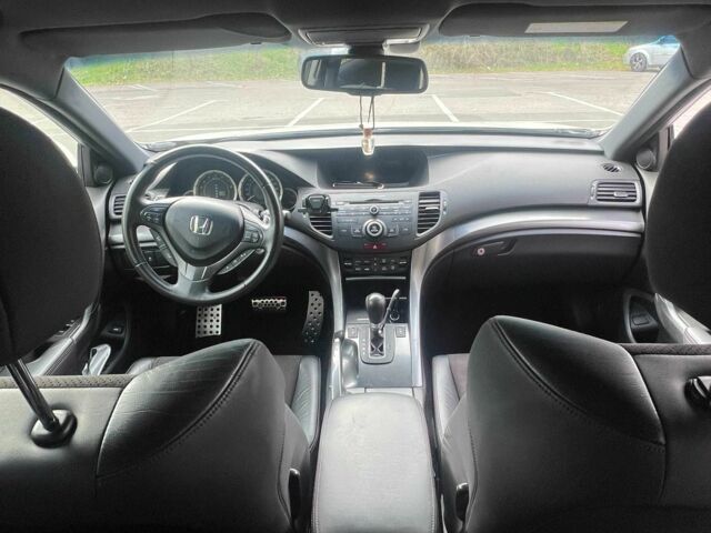 Белый Хонда Аккорд, объемом двигателя 2.4 л и пробегом 160 тыс. км за 11500 $, фото 3 на Automoto.ua