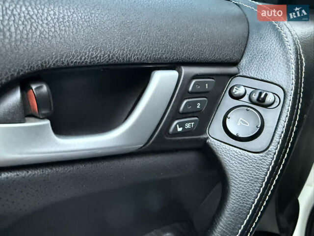 Белый Хонда Аккорд, объемом двигателя 2 л и пробегом 123 тыс. км за 11999 $, фото 28 на Automoto.ua