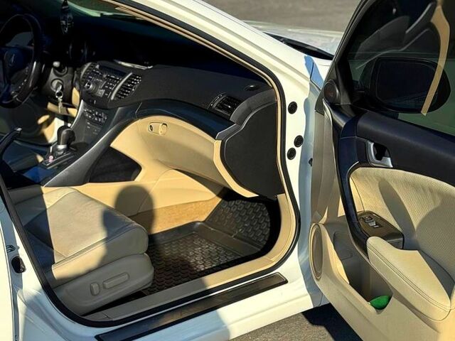 Білий Хонда Аккорд, об'ємом двигуна 2.4 л та пробігом 262 тис. км за 9750 $, фото 9 на Automoto.ua