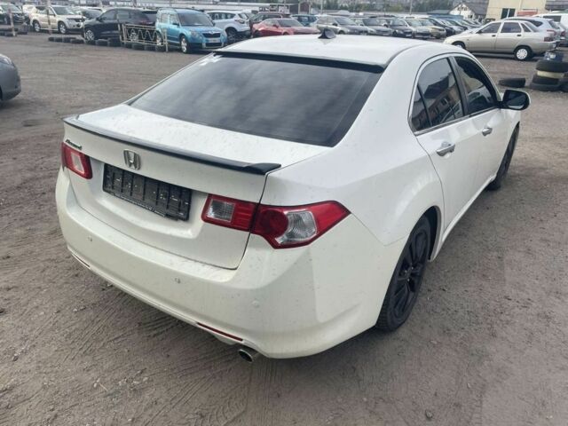 Белый Хонда Аккорд, объемом двигателя 2.4 л и пробегом 204 тыс. км за 4650 $, фото 3 на Automoto.ua