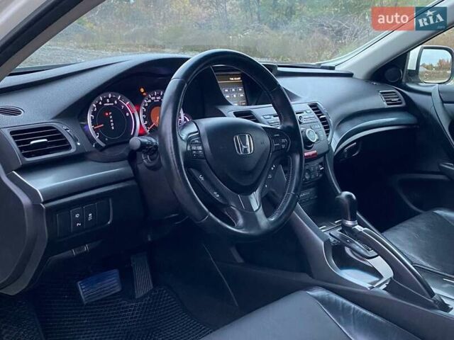 Белый Хонда Аккорд, объемом двигателя 2.4 л и пробегом 177 тыс. км за 9900 $, фото 24 на Automoto.ua