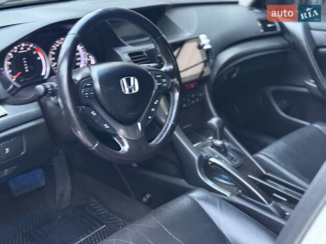 Белый Хонда Аккорд, объемом двигателя 2 л и пробегом 123 тыс. км за 11999 $, фото 9 на Automoto.ua