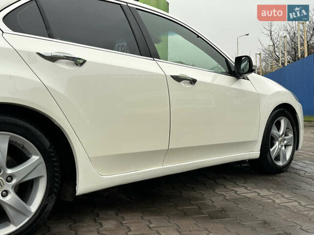 Белый Хонда Аккорд, объемом двигателя 2.4 л и пробегом 227 тыс. км за 9999 $, фото 10 на Automoto.ua