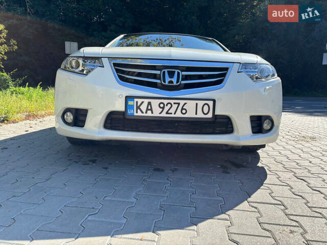 Белый Хонда Аккорд, объемом двигателя 2.35 л и пробегом 170 тыс. км за 13000 $, фото 13 на Automoto.ua