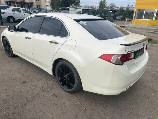 Белый Хонда Аккорд, объемом двигателя 2.4 л и пробегом 204 тыс. км за 4650 $, фото 2 на Automoto.ua