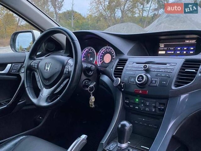 Белый Хонда Аккорд, объемом двигателя 2.4 л и пробегом 177 тыс. км за 9900 $, фото 31 на Automoto.ua