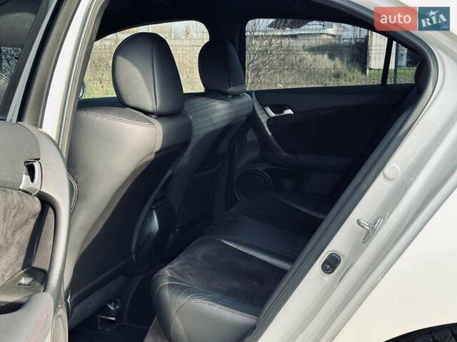 Білий Хонда Аккорд, об'ємом двигуна 2.35 л та пробігом 156 тис. км за 9999 $, фото 16 на Automoto.ua