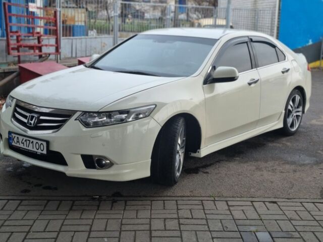 Белый Хонда Аккорд, объемом двигателя 2.4 л и пробегом 164 тыс. км за 249 $, фото 1 на Automoto.ua