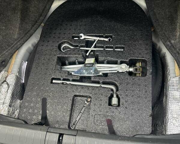 Белый Хонда Аккорд, объемом двигателя 2.4 л и пробегом 160 тыс. км за 11500 $, фото 18 на Automoto.ua