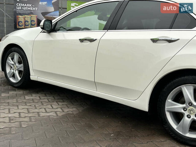 Белый Хонда Аккорд, объемом двигателя 2.4 л и пробегом 227 тыс. км за 9999 $, фото 18 на Automoto.ua