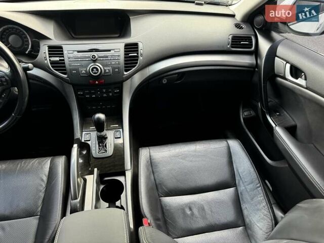 Белый Хонда Аккорд, объемом двигателя 2.35 л и пробегом 195 тыс. км за 10800 $, фото 36 на Automoto.ua