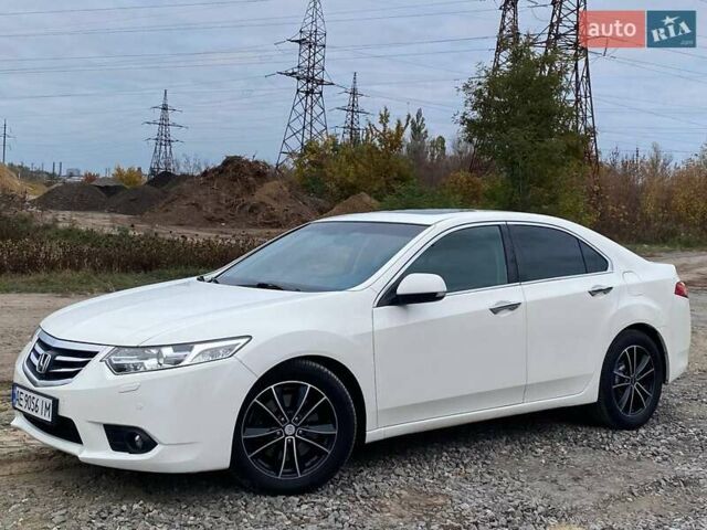 Белый Хонда Аккорд, объемом двигателя 2.4 л и пробегом 177 тыс. км за 9900 $, фото 20 на Automoto.ua