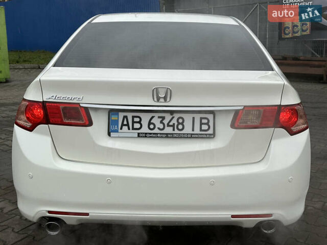 Белый Хонда Аккорд, объемом двигателя 2.4 л и пробегом 227 тыс. км за 9999 $, фото 12 на Automoto.ua