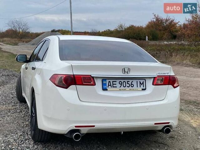 Белый Хонда Аккорд, объемом двигателя 2.4 л и пробегом 177 тыс. км за 9900 $, фото 13 на Automoto.ua