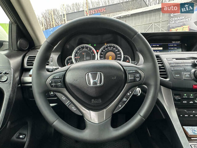 Белый Хонда Аккорд, объемом двигателя 2.4 л и пробегом 227 тыс. км за 9999 $, фото 44 на Automoto.ua