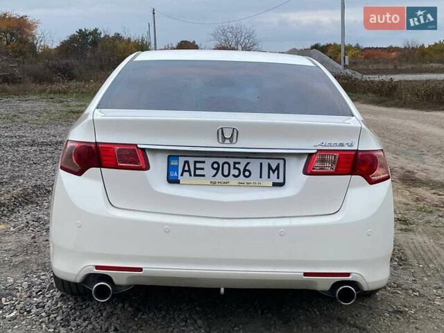 Белый Хонда Аккорд, объемом двигателя 2.4 л и пробегом 177 тыс. км за 9900 $, фото 2 на Automoto.ua