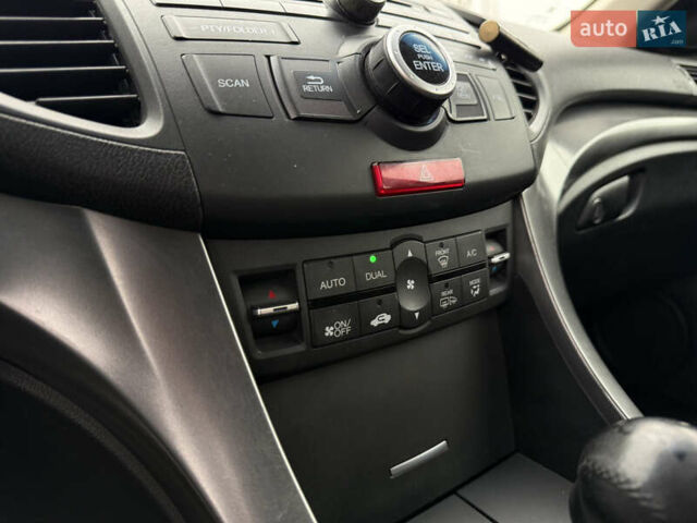 Белый Хонда Аккорд, объемом двигателя 2.2 л и пробегом 170 тыс. км за 10900 $, фото 20 на Automoto.ua