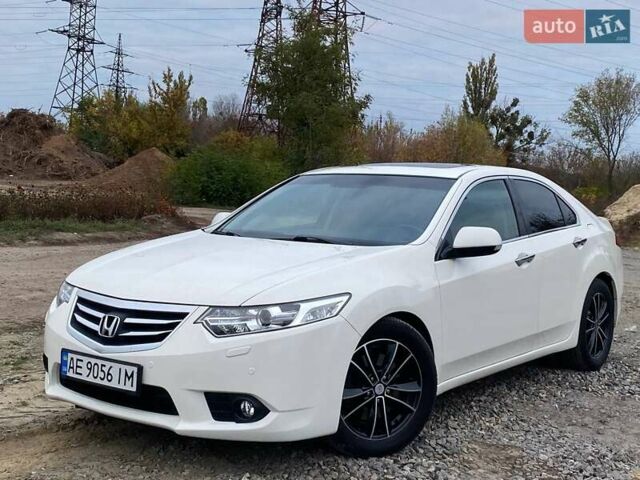 Белый Хонда Аккорд, объемом двигателя 2.4 л и пробегом 177 тыс. км за 9900 $, фото 21 на Automoto.ua