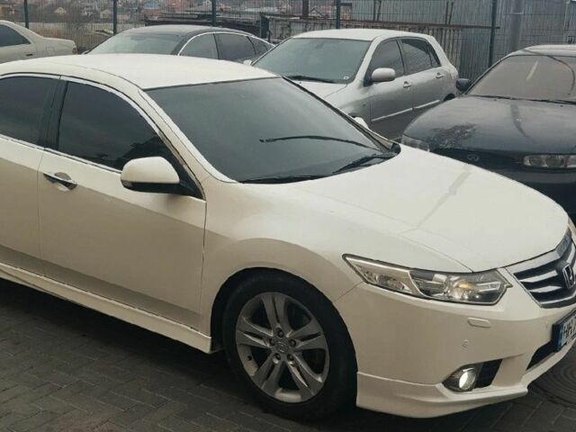 Белый Хонда Аккорд, объемом двигателя 2.4 л и пробегом 210 тыс. км за 9500 $, фото 13 на Automoto.ua