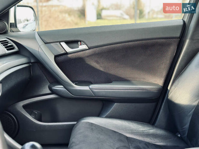 Білий Хонда Аккорд, об'ємом двигуна 2.35 л та пробігом 156 тис. км за 9999 $, фото 25 на Automoto.ua