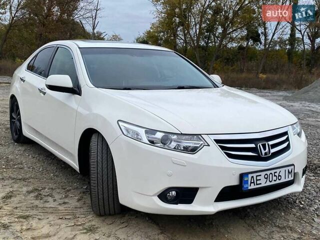 Белый Хонда Аккорд, объемом двигателя 2.4 л и пробегом 177 тыс. км за 9900 $, фото 8 на Automoto.ua