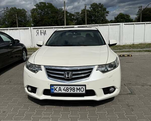 Білий Хонда Аккорд, об'ємом двигуна 2 л та пробігом 178 тис. км за 12500 $, фото 6 на Automoto.ua