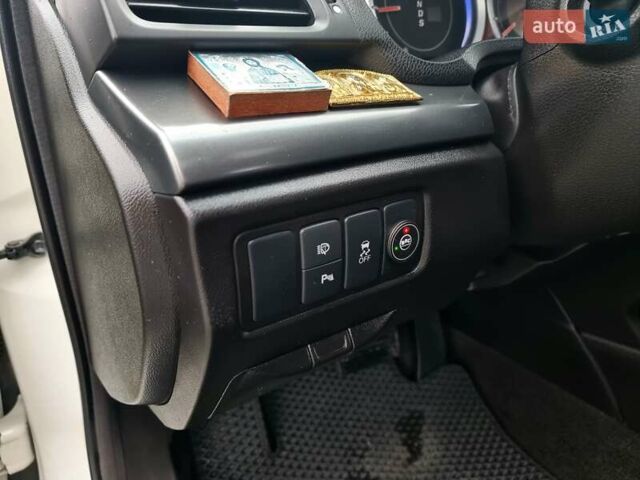 Белый Хонда Аккорд, объемом двигателя 2.35 л и пробегом 227 тыс. км за 10950 $, фото 28 на Automoto.ua