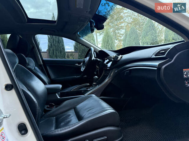 Белый Хонда Аккорд, объемом двигателя 2 л и пробегом 123 тыс. км за 11999 $, фото 23 на Automoto.ua