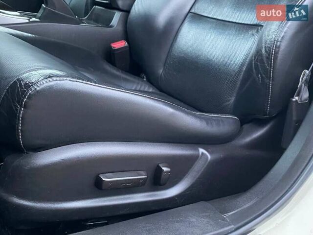 Белый Хонда Аккорд, объемом двигателя 2.4 л и пробегом 177 тыс. км за 9900 $, фото 38 на Automoto.ua