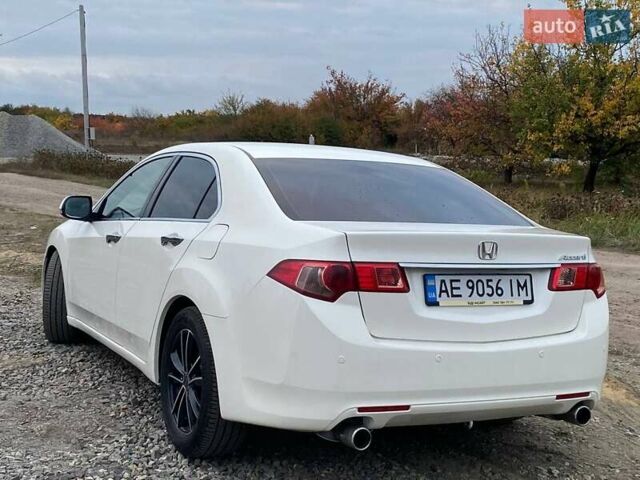 Белый Хонда Аккорд, объемом двигателя 2.4 л и пробегом 177 тыс. км за 9900 $, фото 18 на Automoto.ua