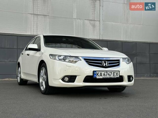 Белый Хонда Аккорд, объемом двигателя 2.35 л и пробегом 195 тыс. км за 10800 $, фото 52 на Automoto.ua