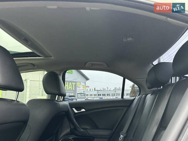 Белый Хонда Аккорд, объемом двигателя 2.4 л и пробегом 227 тыс. км за 9999 $, фото 42 на Automoto.ua