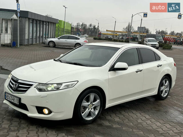 Белый Хонда Аккорд, объемом двигателя 2.4 л и пробегом 227 тыс. км за 9999 $, фото 19 на Automoto.ua