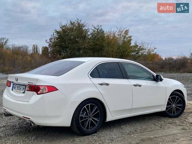 Белый Хонда Аккорд, объемом двигателя 2.4 л и пробегом 177 тыс. км за 9900 $, фото 17 на Automoto.ua